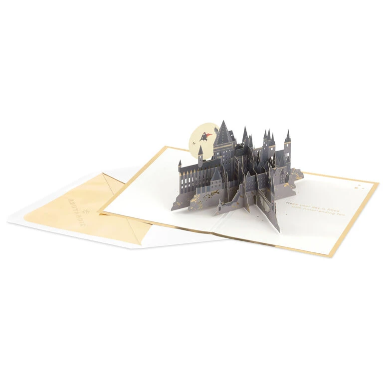 Hallmark Harry Potter™ Hogwarts™ Castle 3D Pop-Up Card - Image 4